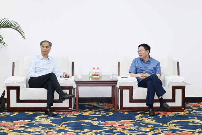 中原證券股份有限公司黨委副書記、總經(jīng)理李昭欣一行到萬基控股集團調(diào)研